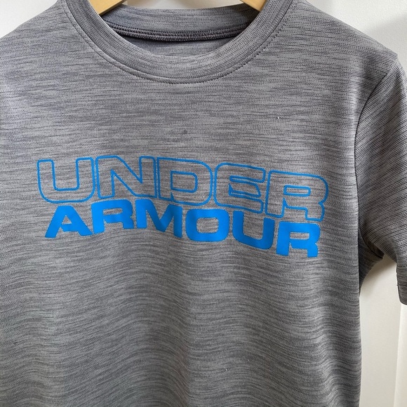6/7y (Youth XS) Under Armour Heatgear Shirt - Picture 4 of 8